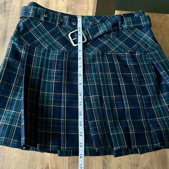 Stylish Plaid Mini Skirt with Belt - Picture 7 of 9